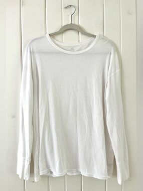 Aerie Offline White Thumbs Up Oversized Long Sleeve Basic Tee, Sz M (P2P 22.5”)